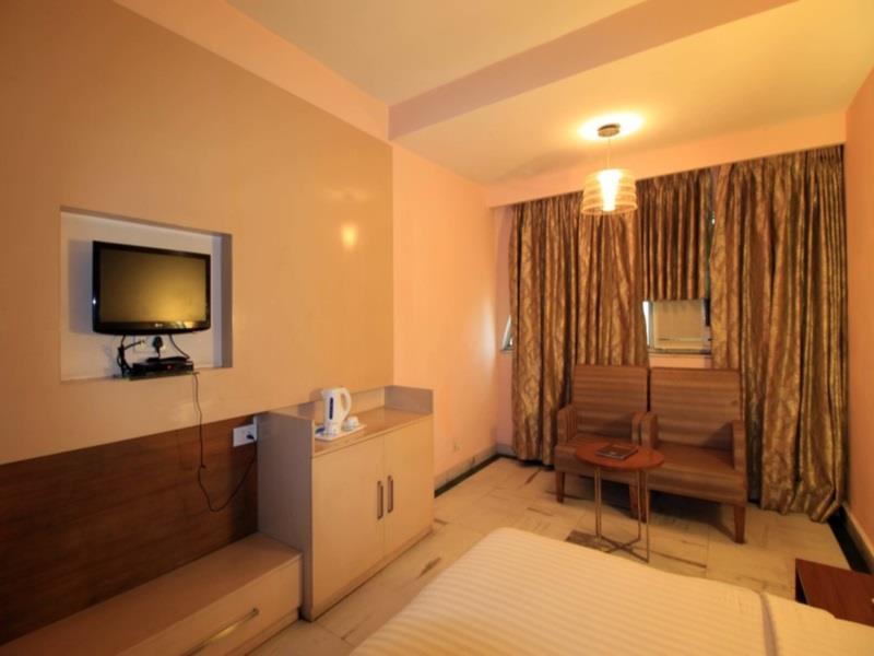 Chanson Grand Westend Hotel
